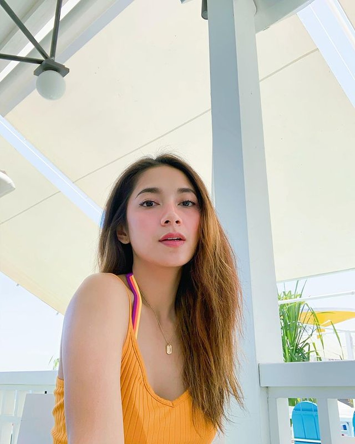 Dinda Kirana mengunggah sebuah video curhatan tentang penyakit kista yang diidapnya&period; Yuk kita intip potret Dinda&excl;