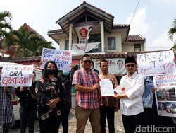 Emak-emak Korban Arisan Online Istri Anggota DPRD Ngadu ke Gerindra DIY
