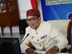 Hadiri Penganugerahan Profesor di Unhan, RK Terpukau Orasi Ilmiah Megawati