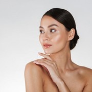 Mau Wajah Glowing Maksimal? Begini Cara Layering Skincare yang Benar