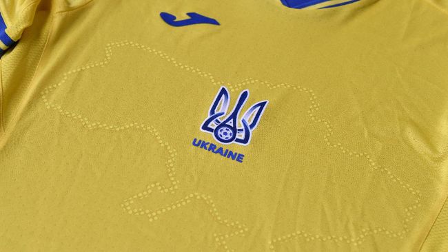 Polemik Jersey Timnas Ukraina vs Rusia Jelang Euro 2020 UEFA berusaha meredakan polemik jersey timnas Ukraina yang diprotes Rusia jelang berlangsungnya Piala Eropa UEFA Euro 2020 (Euro 2021).