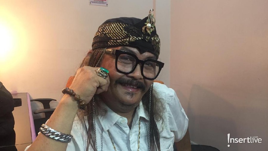 Jhonny Iskandar Jhonny Iskandar