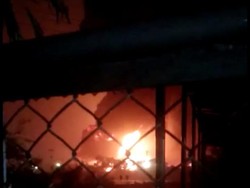 Penampakan Kobaran Api di Kilang Pertamina Cilacap