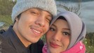 Pasangan Atta Halilintar dan Aurel Hermansyah sedang berlibur ke Bromo&period; Yuk kita lihat potret mereka tampil semakin mesra&excl;