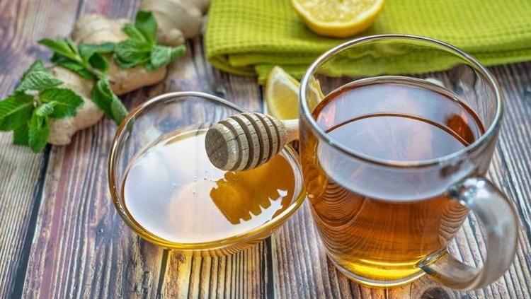 Ini 7 Manfaat Sehat Minum Teh Hijau Campur Madu