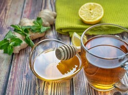 Ini 7 Manfaat Sehat Minum Teh Hijau Campur Madu