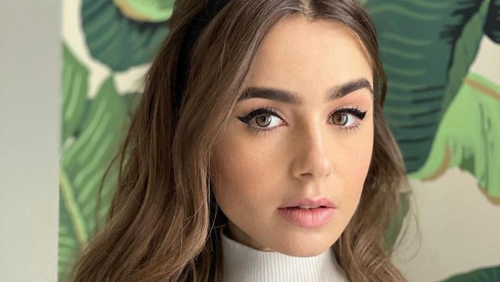 4 Tips Pakai Makeup untuk Pengguna Softlens