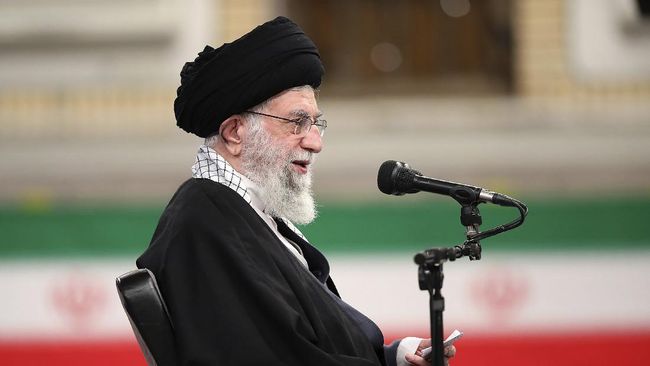 Ayatollah Ali Khamenei Pemimpin Tertinggi Iran dengan Kekayaan Raksasa