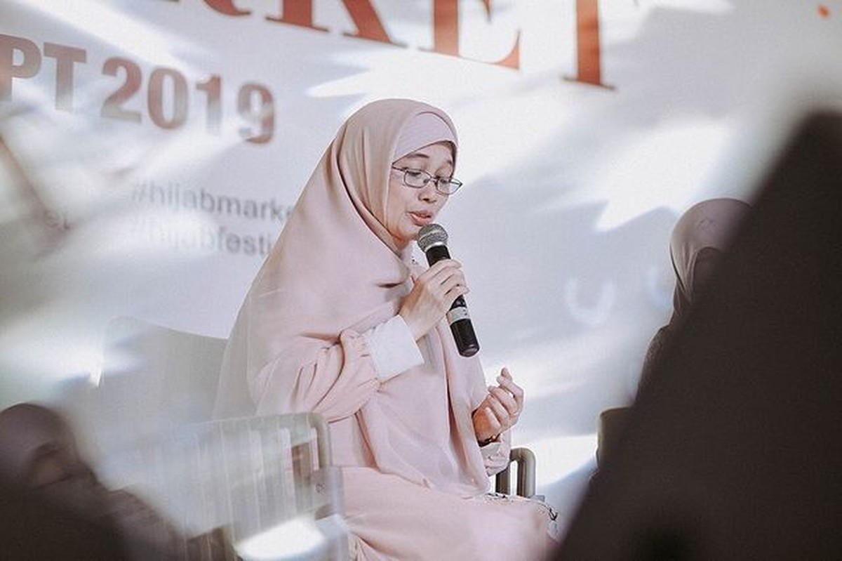 Potret Kesabaran Teh Ninih digugat cerai lagi oleh Aa Gym