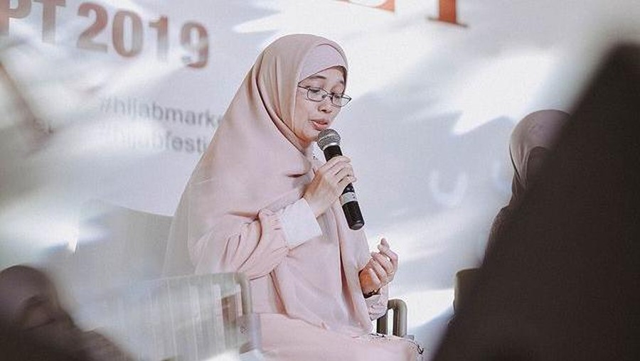 Potret Kesabaran Teh Ninih digugat cerai lagi oleh Aa Gym