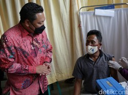 Waka Komisi IX Minta Lupakan Herd Immunity, Vaksinasi untuk Herd Protection