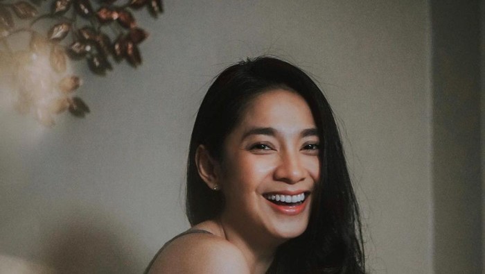 Dinda Kirana Operasi Kista Ovarium, Kenali Cara Mencegahnya Dinda Kirana Operasi Kista Ovarium, Kenali Cara Mencegahnya