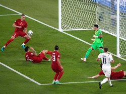 Sejarah Baru: Gol Perdana Euro dari Bunuh Diri, Bek Juventus Pelakunya