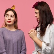 3 Pasangan Zodiak Ini Rentan Berselisih Paham Jika Jadi Saudara, Harus Pintar Jaga Komunikasi!