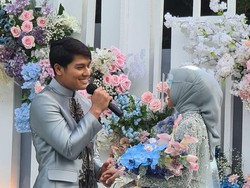7 Momen Lesti Kejora Dilamar Rizky Billar, Digelar Outdoor dengan Adat Sunda