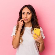 5 Tips Mudah Melindungi Kulit dari Bahaya Blue Light