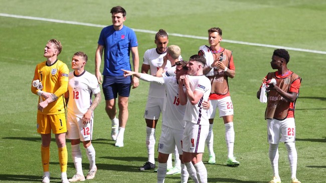 Timnas Inggris menyudahi kutukan tak pernah menang di laga pertama Euro, namun perjalanan menuju juara Euro 2020 (Euro 2021) masih panjang.