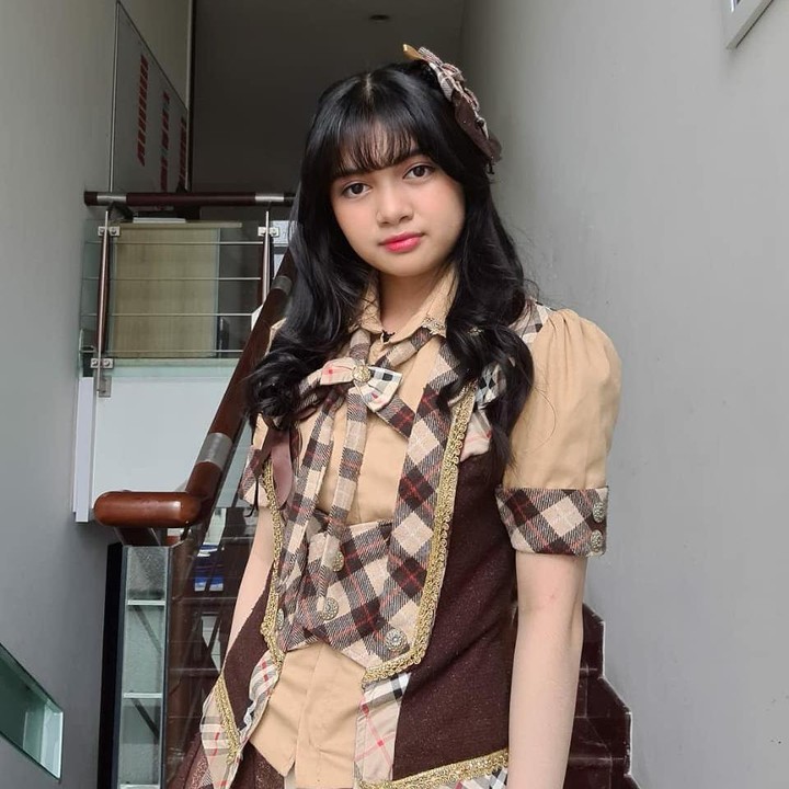 <p>Afiqah harus lulus lebih cepat dari JKT48 karena grup tersebut melakukan restrukturisasi di masa pandemi COVID-19. Meski begitu, Afiqah telah memiliki banyak penggemar. (Foto: Instagram: @jkt48.afiqaah)</p>