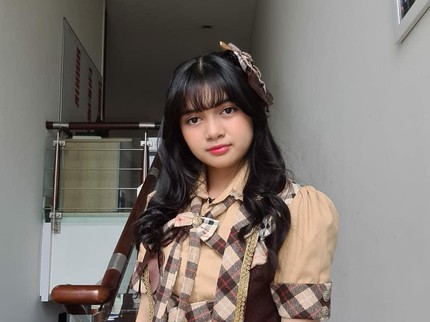 Intip 7 Foto Terbaru Afiqah Eks JKT48, Sudah Gadis & Makin Cantik Bun