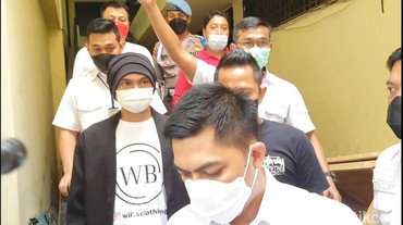 img-title Polisi Beberkan Kondisi Anji Saat Penangkapan, Benarkah Melawan?