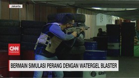 VIDEO: Bermain Simulasi Perang Dengan Watergel Blaster