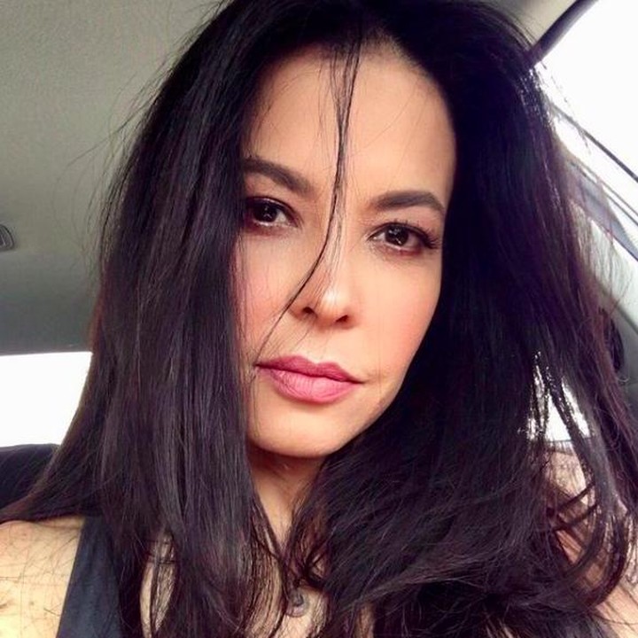 <p>Aktris kelahiran Valencia, Venezuela itu memulai karier aktingnya pada akhir 1980-an. Peran pertamanya adalah di telenovela "Gardenia" dan "Alondra". (Foto: Instagram @lacoraima)</p>