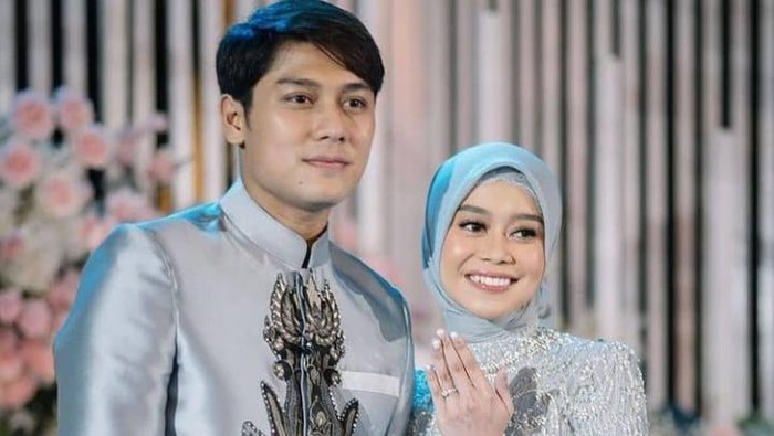 8 Potret Lamaran Mewah Lesti Kejora dan Rizky Billar