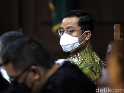 Jaksa KPK Cecar Juliari soal Perannya Urus Bansos Corona