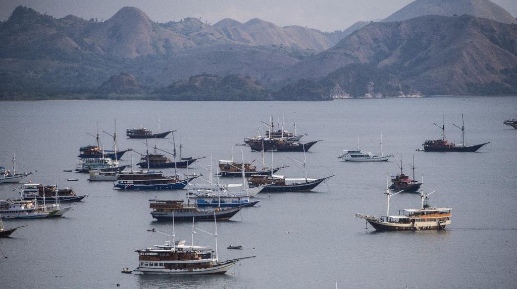 Pelayaran Wisata di Labuan Bajo Ditutup Sementara Gegara Cuaca Ekstrem