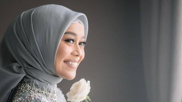 BERTEMU LESTI KEJORA SEPERTI TAKDIR