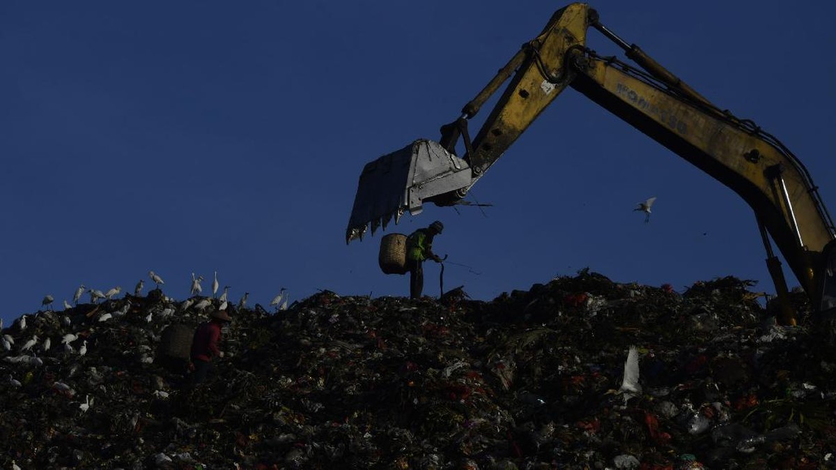 FOTO: Mengubah Sampah Jadi Energi Listrik di Surabaya