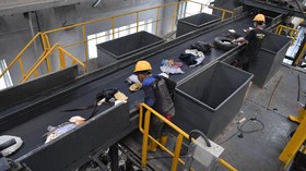 FOTO: Mengubah Sampah Jadi Energi Listrik di Surabaya