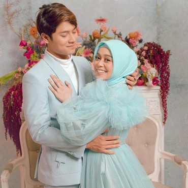 Lesti-Billar Dapat Hadiah Mobil Mewah VS Wanita Muslim Dilecehkan Bule