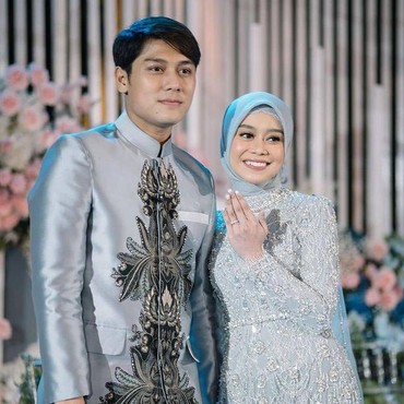 Raut Bahagia Rizky Billar dan Lesti Kejora yang Telah Resmi Bertunangan