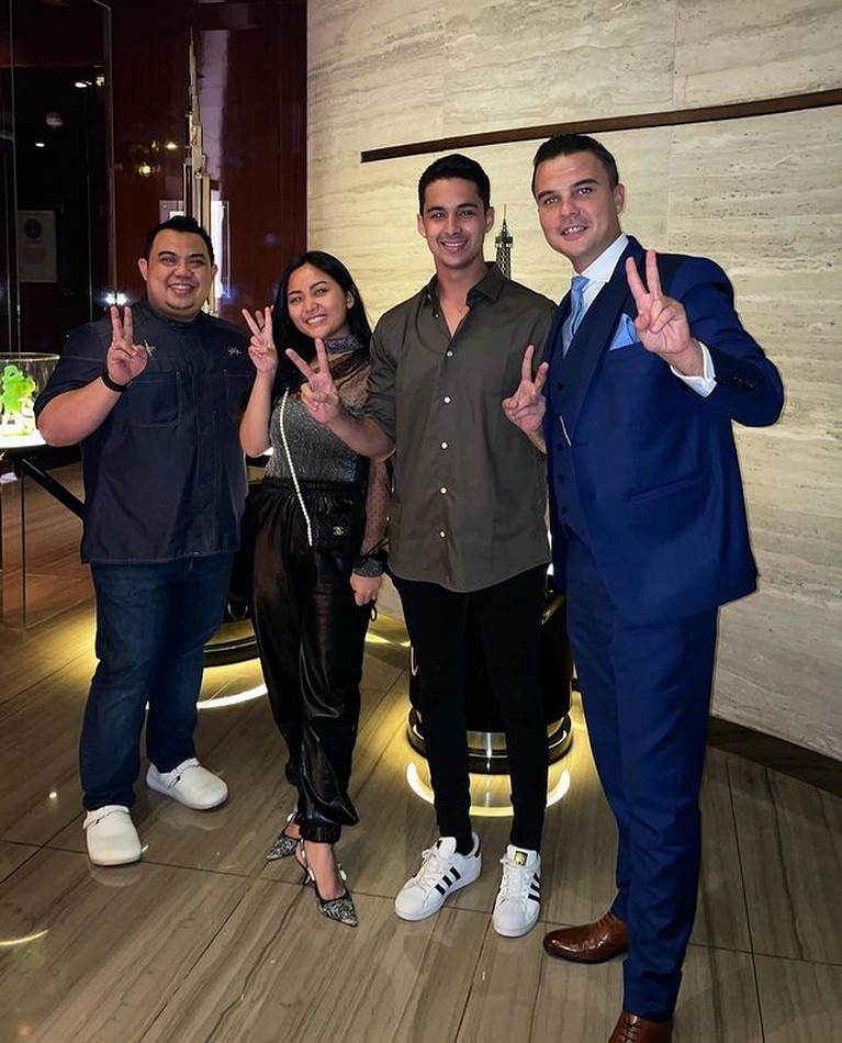 Sosok Salim Nauderer, Pria yang Liburan dengan Rachel Vennya ke Dubai Rachel Vennya dikabarkan tengah dekat dengan seorang pria bernama Salim Nauderer bahkan telah liburan bareng. Yuk kita intip sosoknya!