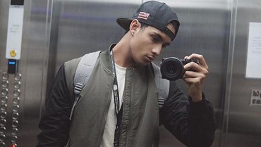 img-title Heboh Foto Syur Diduga Salim Nauderer, Isu Gay Jadi Sorotan