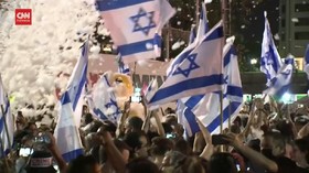 VIDEO: Israel Berpesta Sambut PM Baru, Naftali Bennett