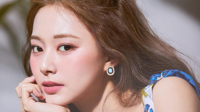 Mini Album Debut Solo Tzuyu TWICE yang Ditunggu-tunggu: abouTZU Siap Rilis