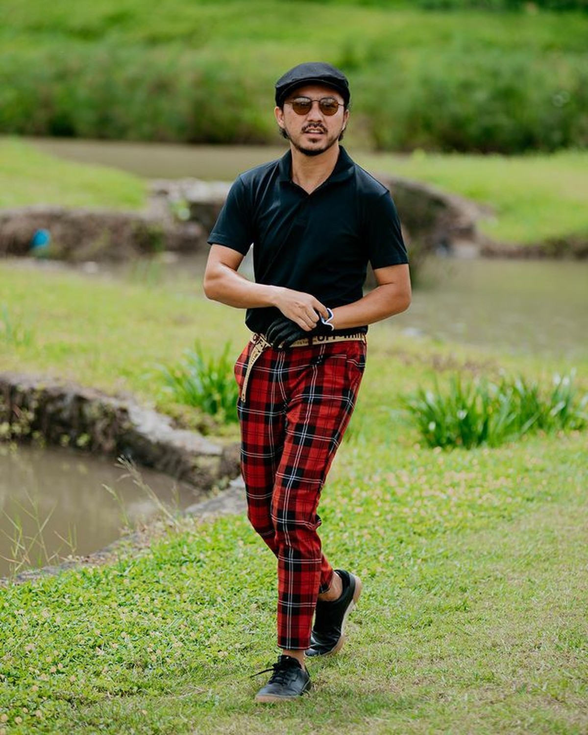 Olahraga Golf tampaknya sedang tren di kalangan selebriti Tanah Air&period; Yuk kita intip gaya siapa yang paling kece saat main golf&excl;