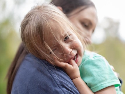 Cara Efektif Hadapi Anak 2 Tahun yang Suka Tantrum, Bunda Perlu Tahu