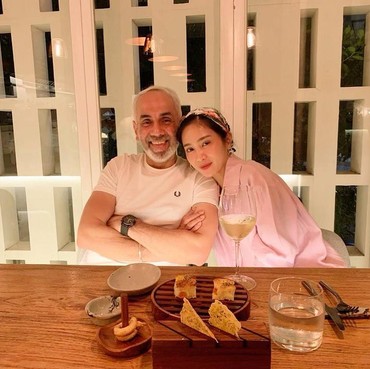 Bunga Zainal Bongkar Urusan Ranjang dengan Suami yang Lebih Tua 18 Tahun