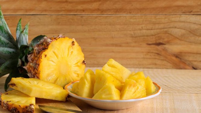 Cara memilih, memotong, dan menyimpan nanas yang benar