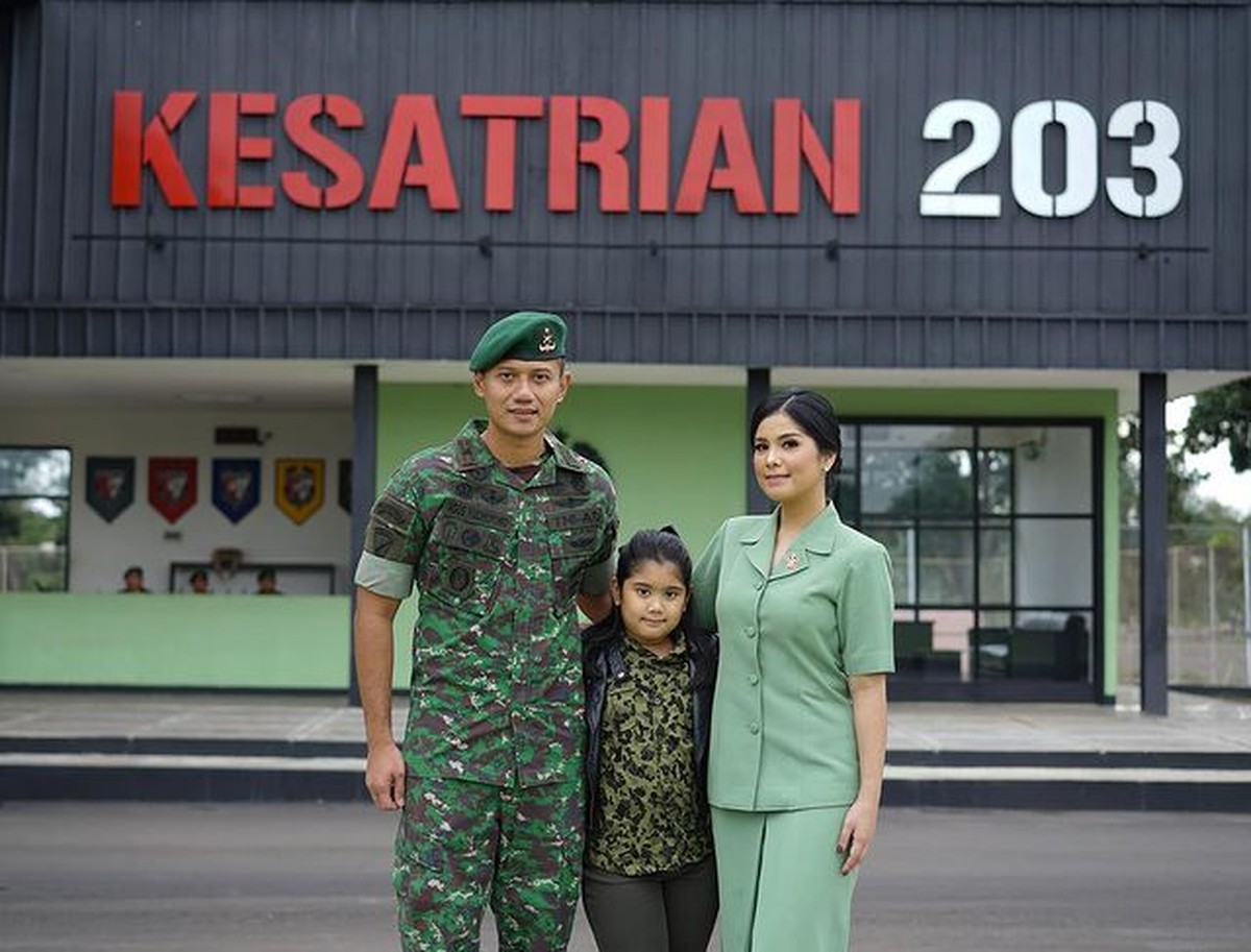 Inilah deretan artis cantik yang dipersunting oleh Polisi dan TNI&period; Yuk simak siapa saja mereka&quest;