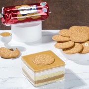 Suka Makanan Manis? Cicipi Dessert Box yang Lagi Viral!