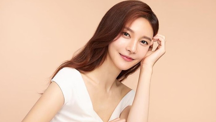 Makeup Glowing dan Mulus ala Korea dengan Cushion KLAVUU