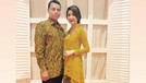 Gaya Uut Permatasari Ibu Bhayangkari Jadi istri Kapolres, Uut Permatasari disorot. Yuk kita intip gaya ibu bhayangkari ini saat kondangan bersama suami!
