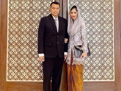 Jadi Istri Polisi, Gaya Elegan Uut Permatasari Saat Kondangan Ikut Disorot