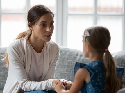 Waktu Tepat Orang Tua Minta Maaf ke Anak Bila Melakukan Kesalahan