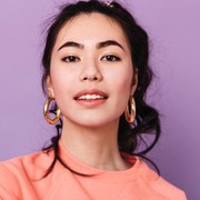 Model Anting yang Cocok Dipadukan dengan Outfit Kasual dan Sporty