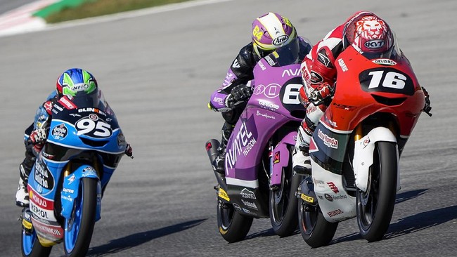 Pembalap Indonesia yang tampil di FIM CEV Moto3, Mario Surya Aji meminta netizen menghentikan ancaman kepada Dani Munoz.